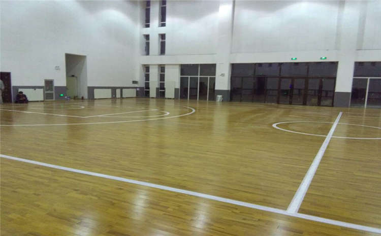 歐氏運(yùn)動(dòng)木地板價(jià)格差大的原因