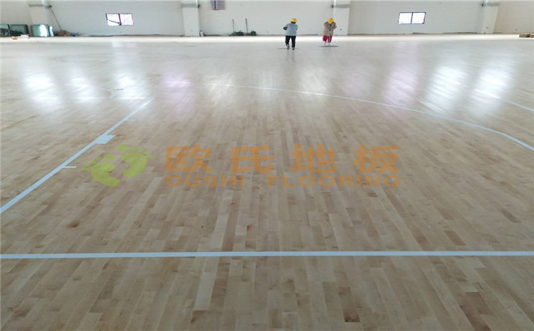冮蘇宿遷項里學(xué)?；@球館木地板案例—?dú)W氏運(yùn)動木地板廠家